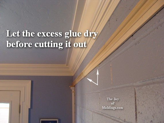  - 6_how-to-install-diy-picture-rail-molding-108